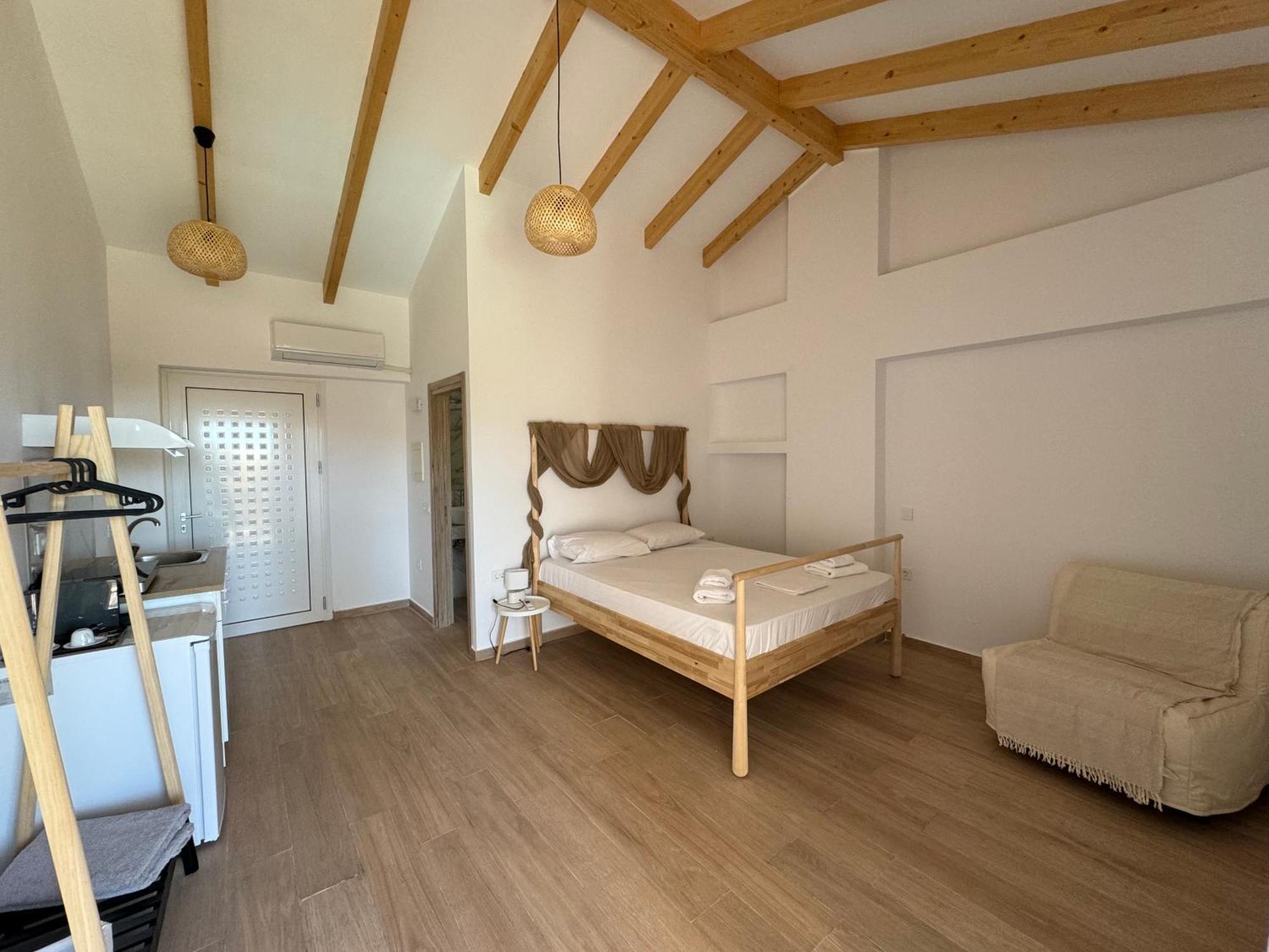 Nikludin Suites & Studios Laganas Exterior photo